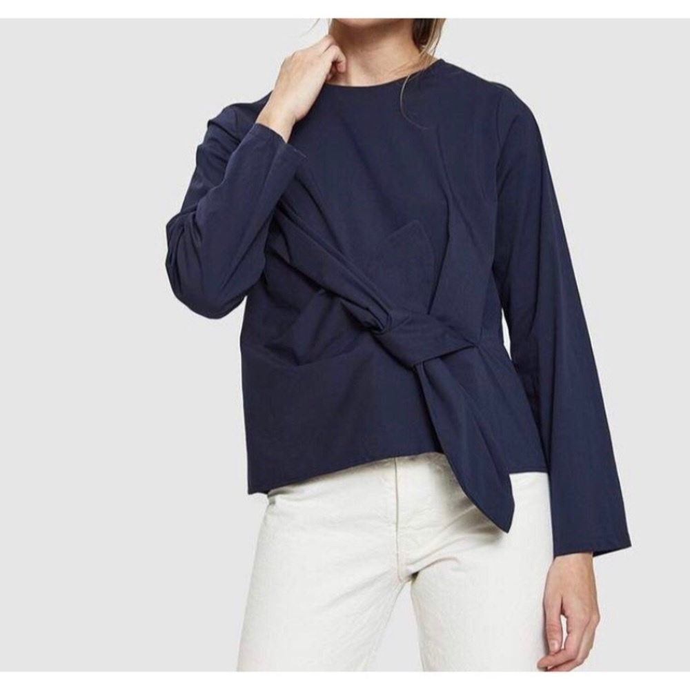 Just female Ady is blouse blue M tie knot